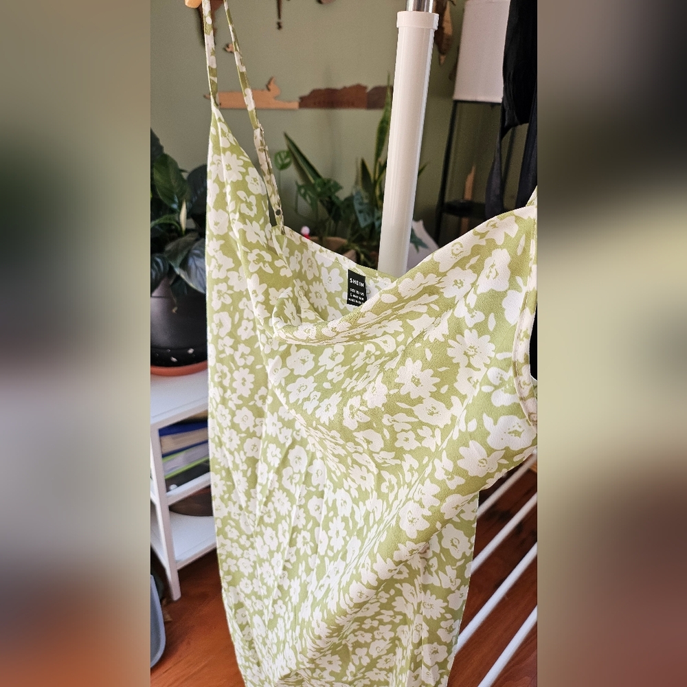 Shein - Picture 2 of 4